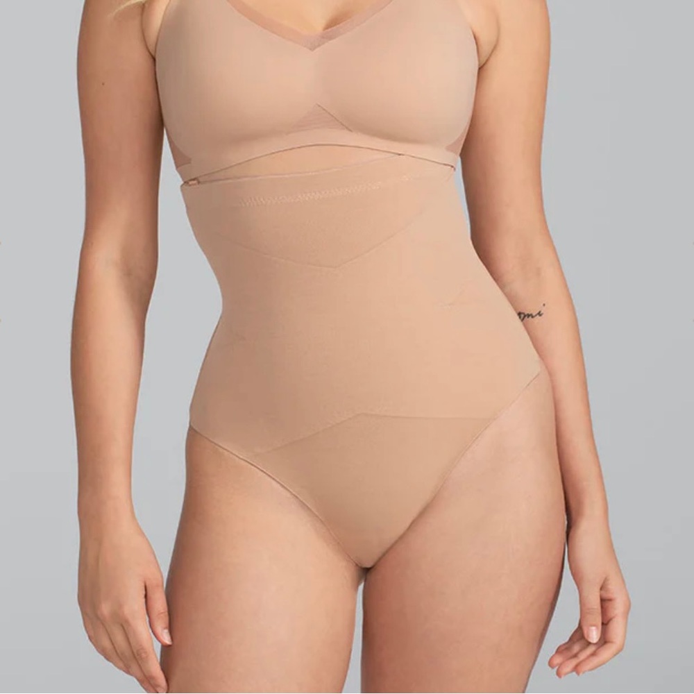 HoneyLove Super power thong
